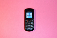 Отдается в дар Дарю мобильный телефон «Samsung E1080i»