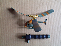 Отдается в дар Детский летающий вертолет механический