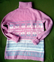 Отдается в дар нежно-розовый свитер 44-46