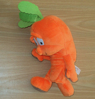 Отдается в дар игрушка детская мягкая морковь 25см бу