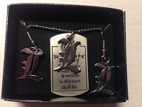 Отдается в дар Подвеска на цепочке и сережки «L» для поклонников «Death Note»