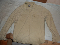 Отдается в дар Мужская вельветовая белая рубашка на 50-52 размер и рост 175-180 см