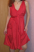 Отдается в дар Нарядное красное платье в горошек Etxart&Panno XS-S и шелковый топ L