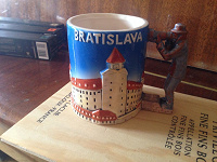 Отдается в дар кружка-сувенир Bratislava