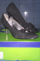 Отдается в дар Туфли чёрные 40 размер.