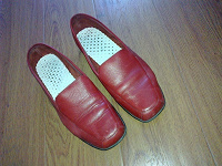 Отдается в дар Женские кожаные туфли 38 (25-25,2 см)