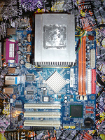Отдается в дар МатПлата Gigabyte GA-8I865GVME