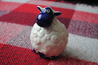 Отдается в дар овечка керамика
