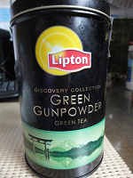 Отдается в дар Зеленый чай Липтон в жестяной баночке