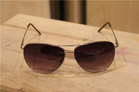 Отдается в дар солнцезащитные мужские очки