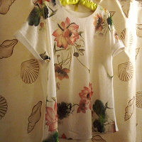 Отдается в дар Отличная блузка.54 размер