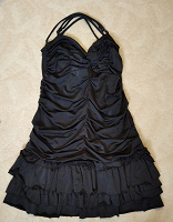 Отдается в дар Маленькое чёрное платье 42-44