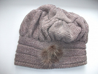 Отдается в дар Шапка-шляпка женская вязаная, шерсть, размер 56-57