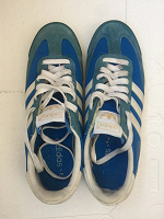 Отдается в дар Кроссы Adidas