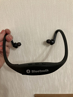 Отдается в дар Bluetooth наушники с тонким обручем