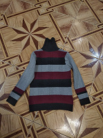 Отдается в дар свитер 128-134 р-р