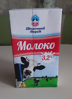 Отдается в дар Молоко «Молочный терем» 3,2%