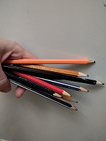 Отдается в дар 10 простых карандашей