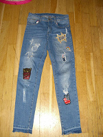 Отдается в дар джинсы модные 134-140