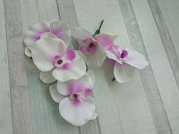 Отдается в дар орхидея искусственый цветок