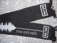 Отдается в дар Шарф Nine Inch Nails