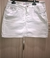 Отдается в дар мини-юбка белая джинсовая 40 европ. наш 46р дл.39см