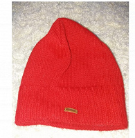 Отдается в дар Красная шапка — зимой в ней жарко (: