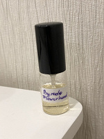 Отдается в дар Byredo Flowerhead отливант 4-5 мл в атомайзере-спрее