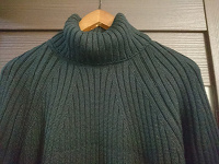 Отдается в дар свитер женский р.48-50-52
