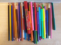 Отдается в дар Цветные карандаши и фломастеры