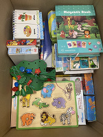 Отдается в дар Коробка развивающих игрушек, пазлов и книг для детей 1-4 года