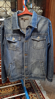 Отдается в дар Джинсовая мужская куртка 50 — 52 размер