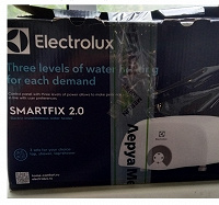 Отдается в дар Проточный водонагреватель Electrolux SmartFix 2.0