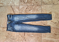 Отдается в дар джинсы на рост 146