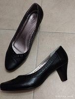 Отдается в дар Новые женские туфли 39 размер