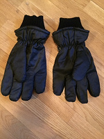 Отдается в дар Теплые мужские перчатки. Италия