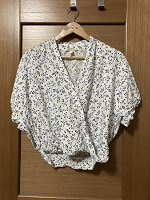 Отдается в дар Летняя кофточка-блузка H&M 42-44