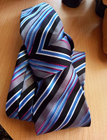Отдается в дар галстук мужской