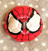 Отдается в дар Футбольный мяч «Человек-паук»