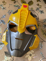 Отдается в дар Детская маска «Bumblebee».