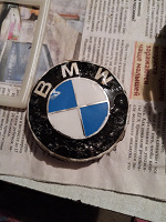 Отдается в дар Знак BMW