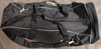 Отдается в дар Спортивная сумка черная (65 см)