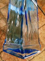 Отдается в дар Бутылки из синего стекла