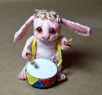 Отдается в дар Кролик-алкоголик шарнирный, авторская игрушка