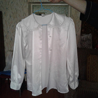 Отдается в дар дарю белую блузку для девочки рост до 140 см
