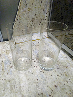 Отдается в дар Два высоких тонкостенных стакана из Италии