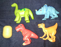 Отдается в дар Динозавры драконы игрушки