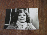 Отдается в дар 2 советские открытки с актрисой Белохвостиковой