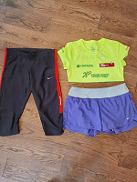 Отдается в дар Женская спортивная одежда Nike