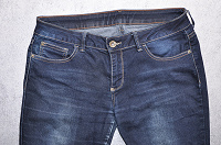 Отдается в дар Женские джинсы размер 50.